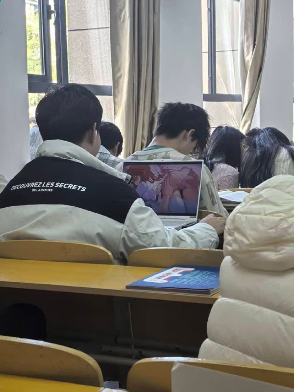 给孩子看迷糊了 #二次元