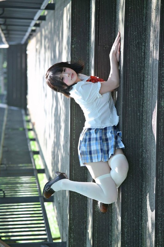 甄选￼￼ #白丝